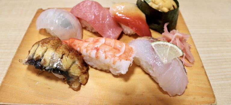 仙台駅が紡ぐ牛たんと東北の食彩空間都市と旅人を結ぶ味の物語